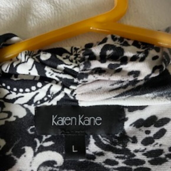 Office to evening pull on style top with side gathering. - Picture 2 of 4